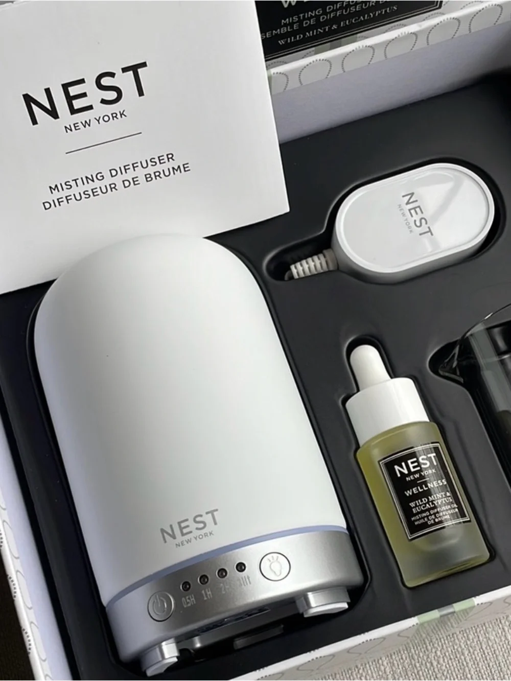 NEST Fragrances White Ultrasonic Aroma Diffuser